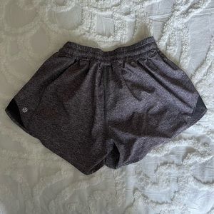 COPY - Lululemon Hotty-Hot Tall Shorts in Heather Lux multi black/heathered bla…